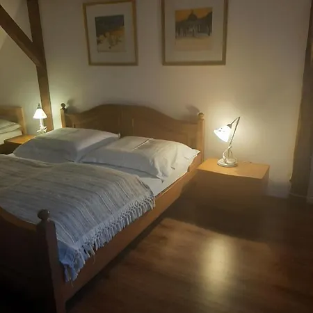 Apartament Pod Dębem